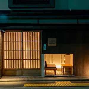 Resi Hachi , Kioto Japón